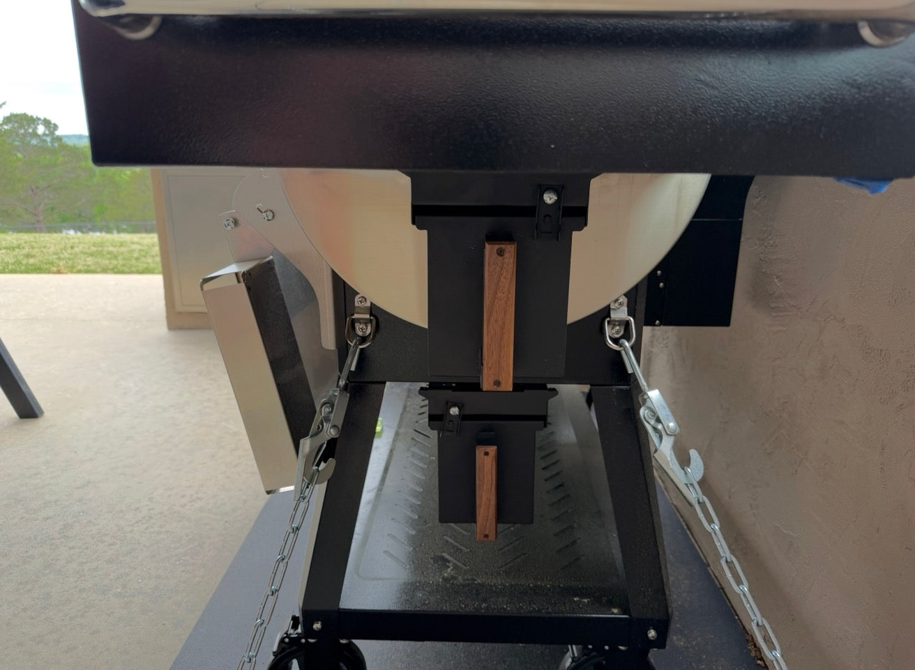 THE HANDLE: NATURAL HARDWOOD GRIP for THE GREASE BOX
