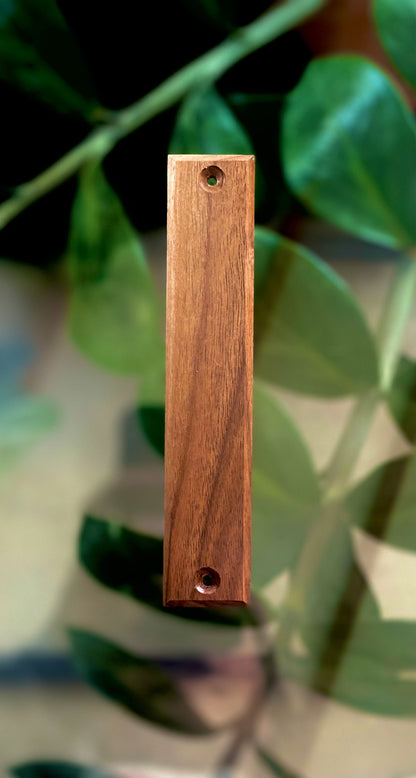 THE HANDLE: NATURAL HARDWOOD GRIP for THE GREASE BOX