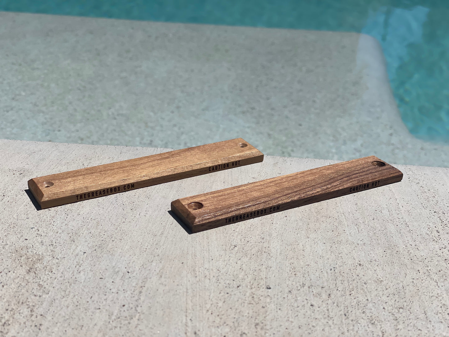 THE HANDLE: NATURAL HARDWOOD GRIP for THE GREASE BOX